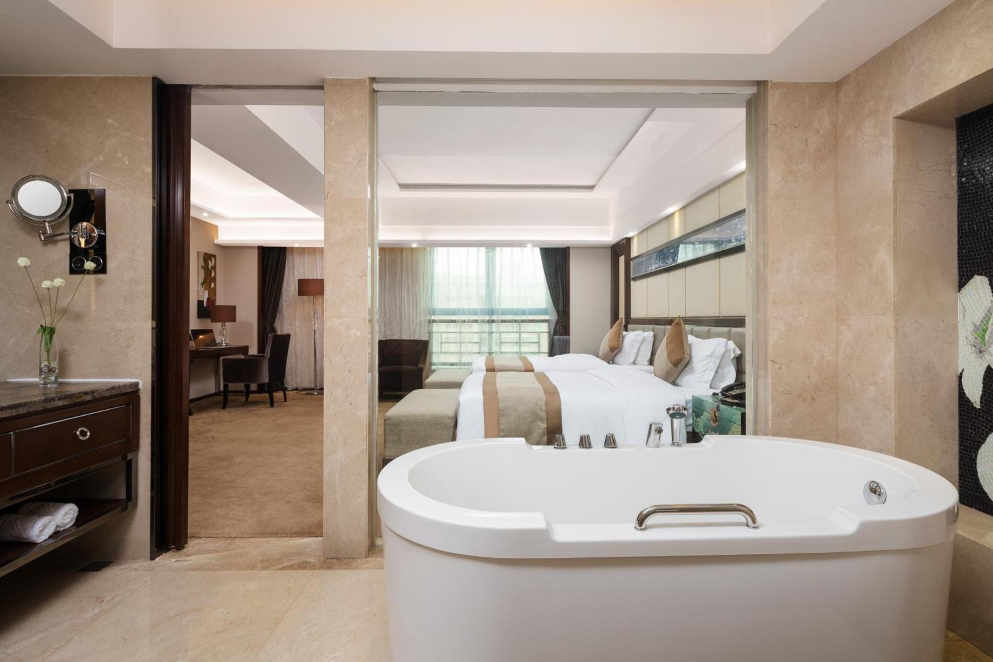 Maoming International Hotel Esterno foto